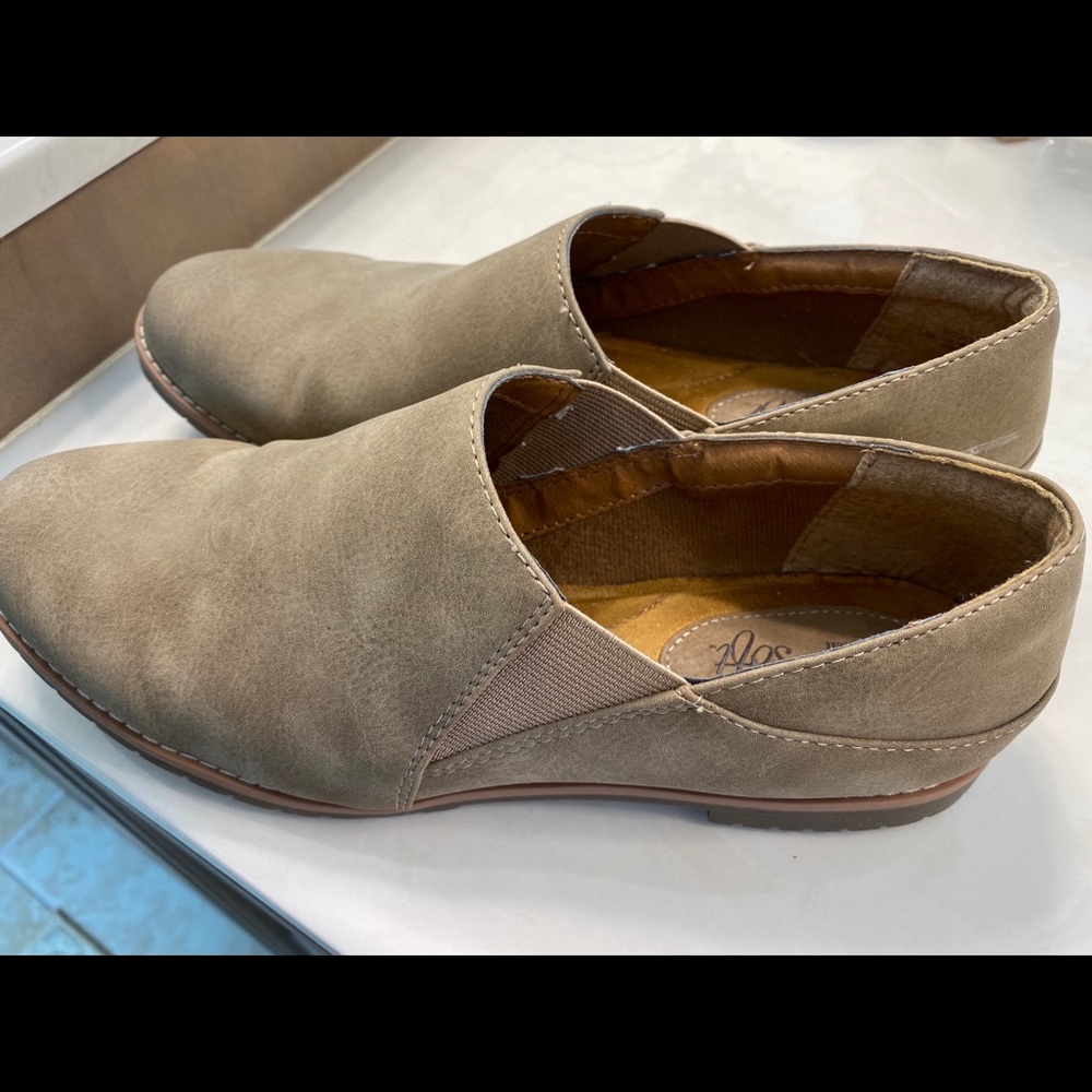 Shoes Sofft brand Size 8 M